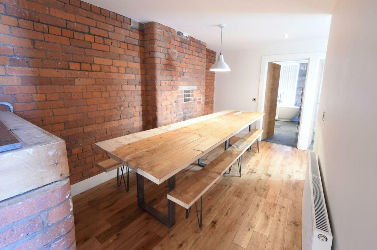 Stunning Penthouse Slps 20 Apartman Manchester Kültér fotó