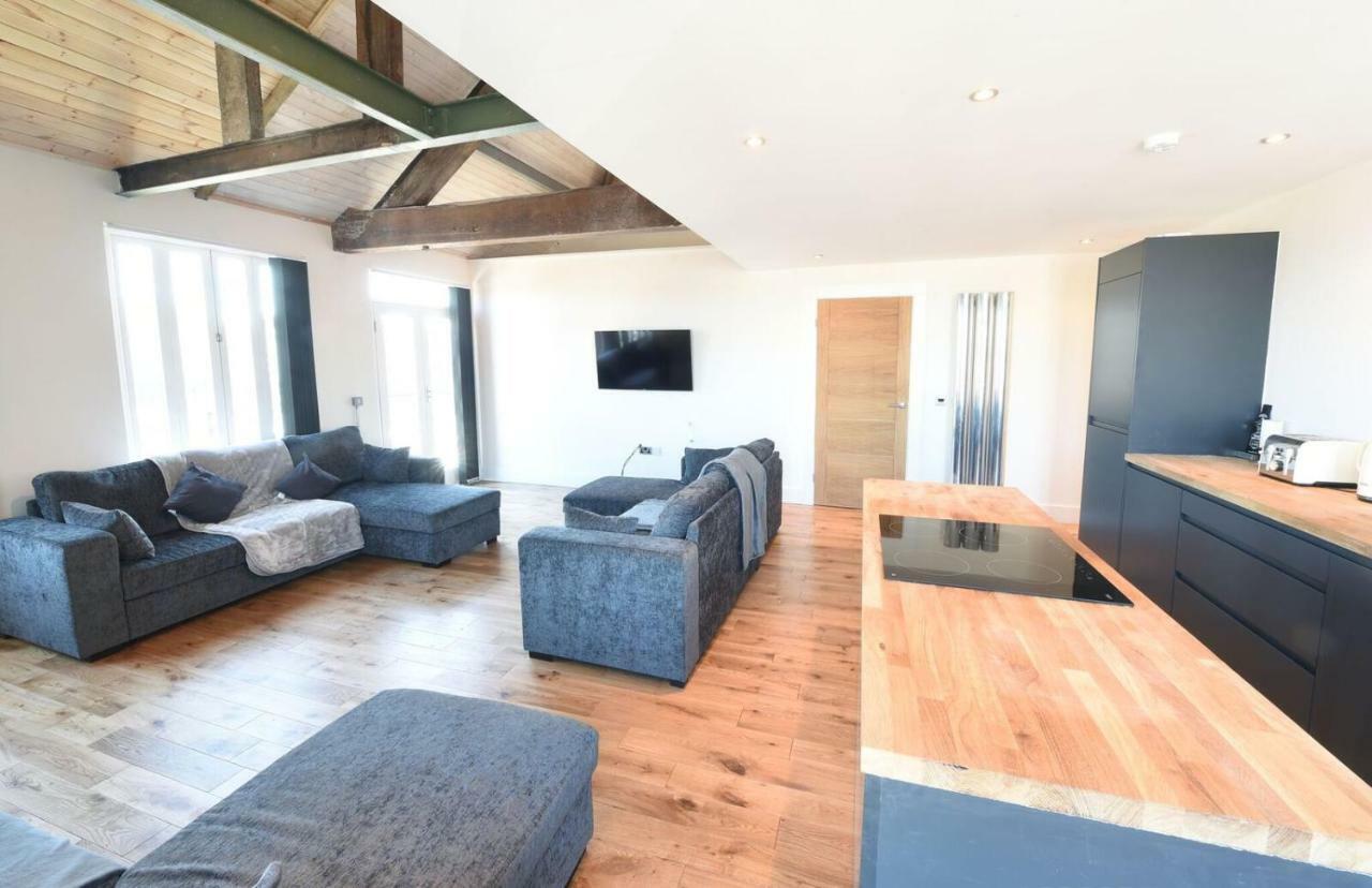 Stunning Penthouse Slps 20 Apartman Manchester Kültér fotó