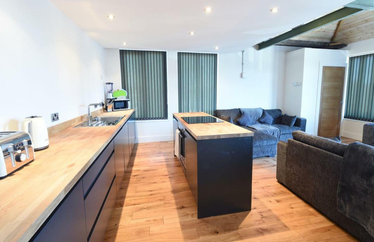 Stunning Penthouse Slps 20 Apartman Manchester Kültér fotó